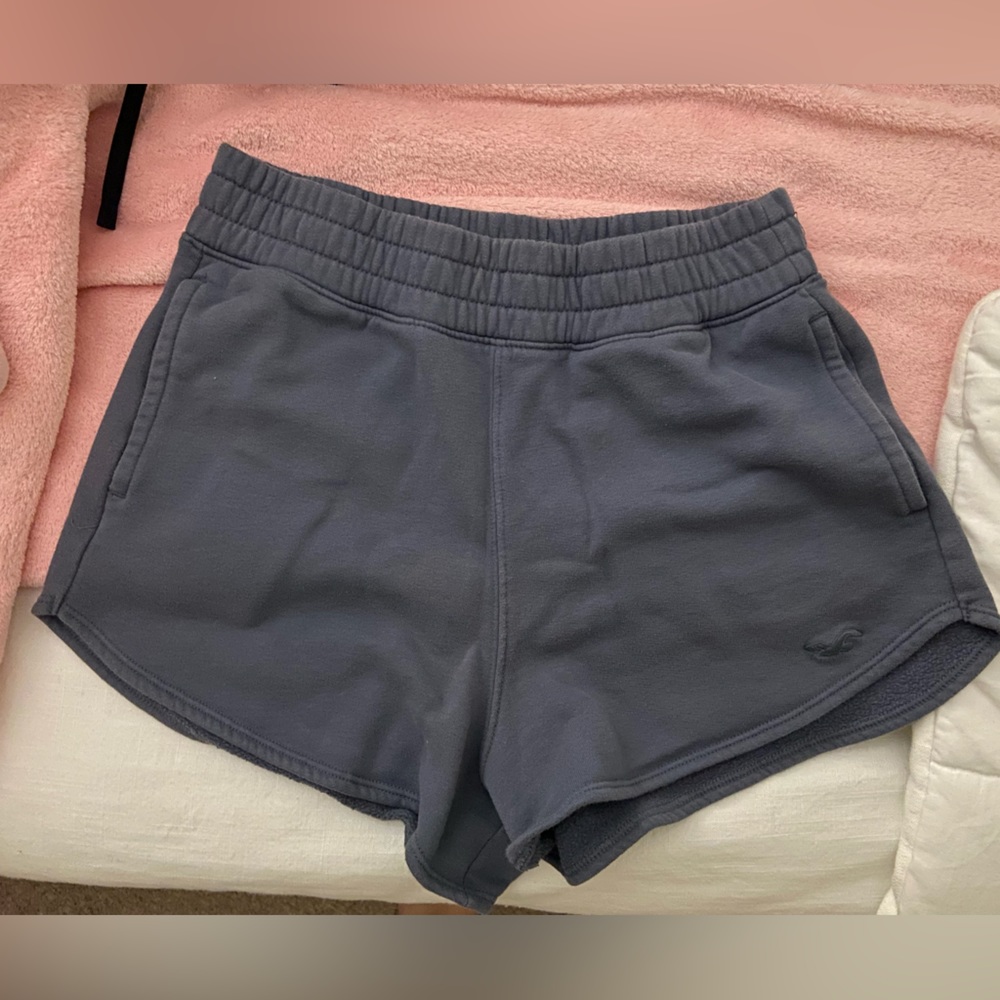 Hollister Chill Ultra High Rise Shorts